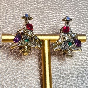 Goldtone Christmas Tree Clip On Earings